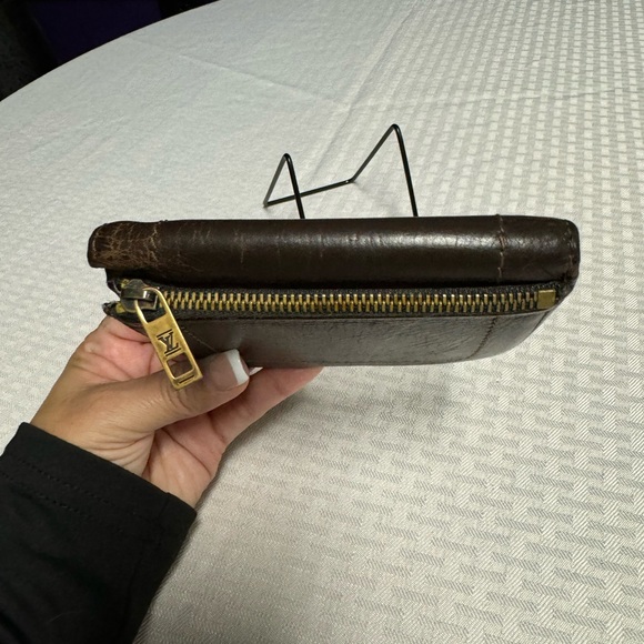 Louis Vuitton brown men’s bifold wallet - Picture 3 of 9